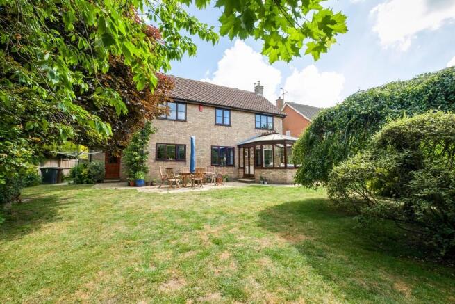 1440px-2 Hay Barn...
