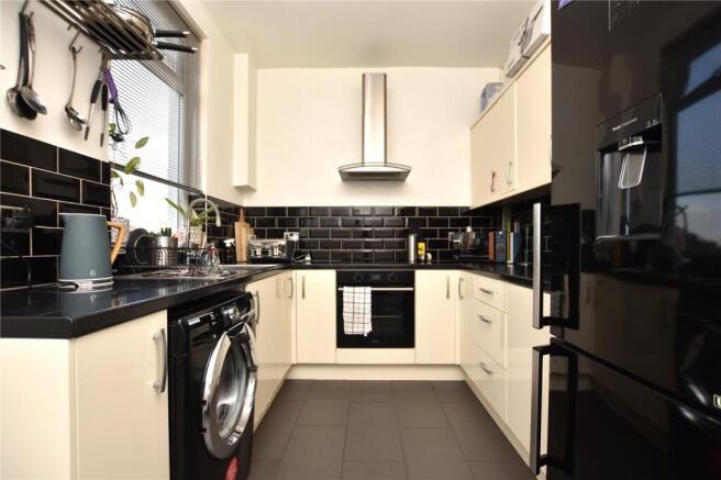 3 bed Terraced for sale Image 12