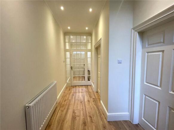 5 bed Detached to rent Image 12