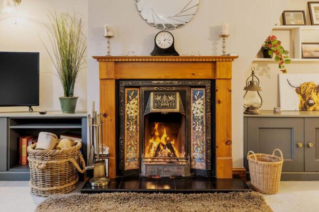 4 bed House for sale Image 6