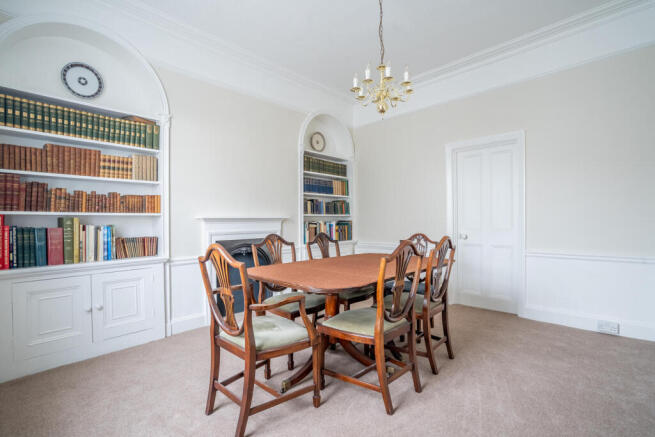 4 bed Semi-Detached for sale Image 7