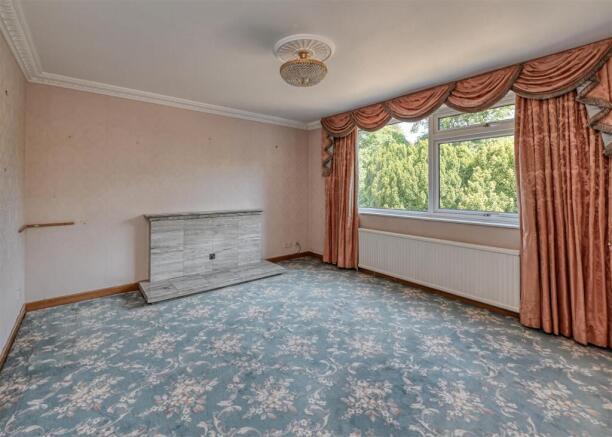 Flat 6, The Manor House-internal-14.jpg