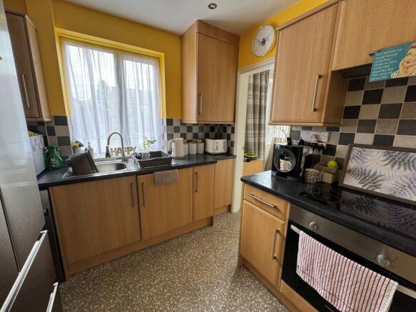 Chelmsford Drive, Doncaster, DN2 photo 3