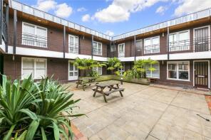 4, Glovers Lodge, Lewis Road, Richmond TW10 6SB