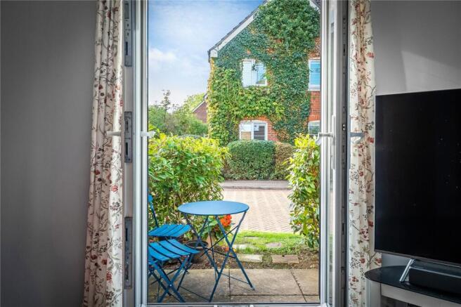 Albion Way, Edenbridge, Kent, TN8 photo 3