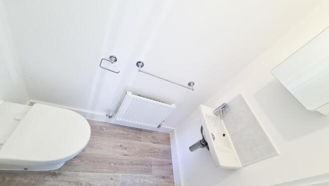 2 bed House to rent Image 9