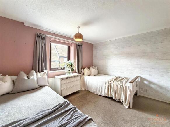 2 bed Terraced for sale Image 10