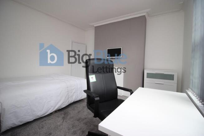 5 bed Terraced to rent Image 9