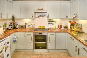 24, Glebe Close, Dover CT15 6AF