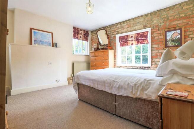 4 bed Semi-Detached for sale Image 10