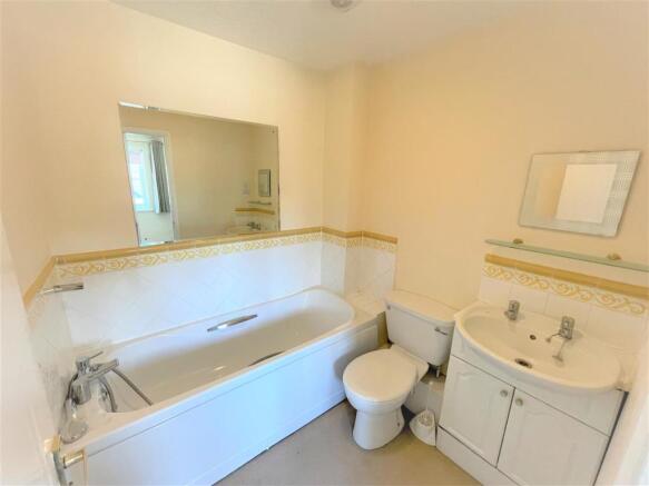 En suite bathroom