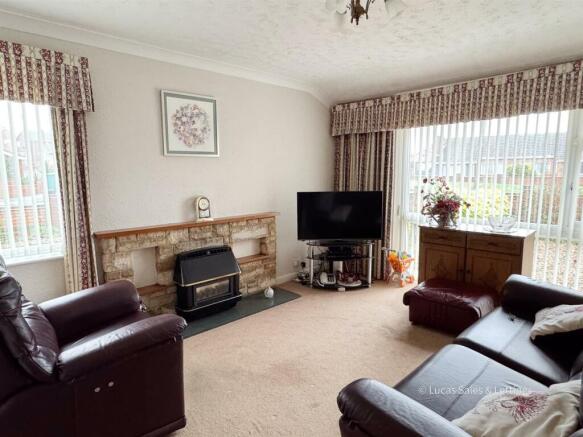 47 Pennine Way Kettering-12.jpg