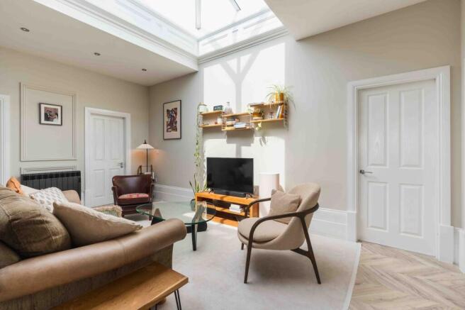 2 bed Apartment for sale Image 12