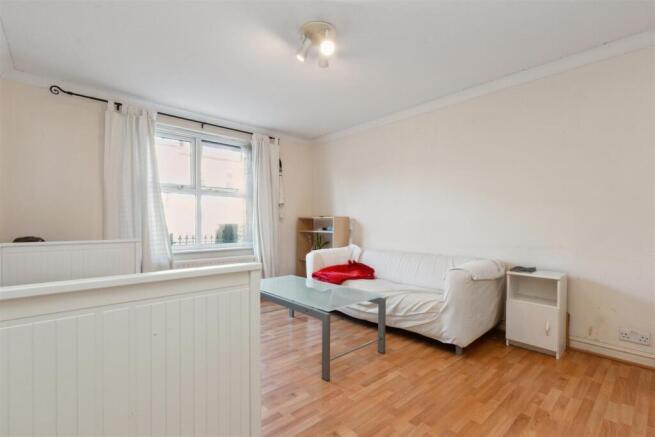 Flat 2 138 Kingston Road, South Wimbledon receptio