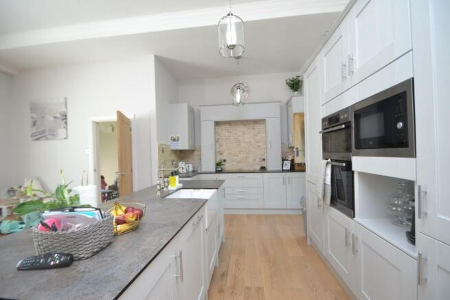 KITCHEN B.JPG