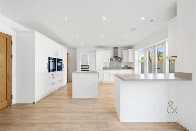 The Paddock (16).jpg