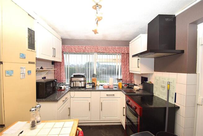 3 bed Semi-Detached for sale Image 5