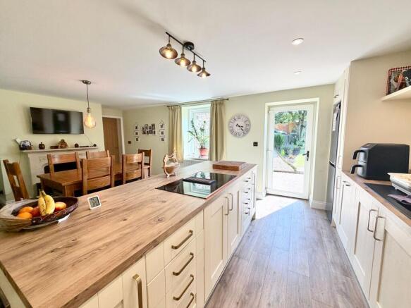 Dining kitchen