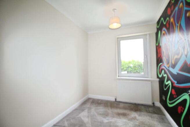 5 bed Semi-Detached for sale Image 11
