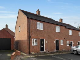 91, Needlepin Way, Buckingham MK18 7RA