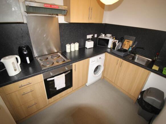 1 bed House Share to rent Image 4