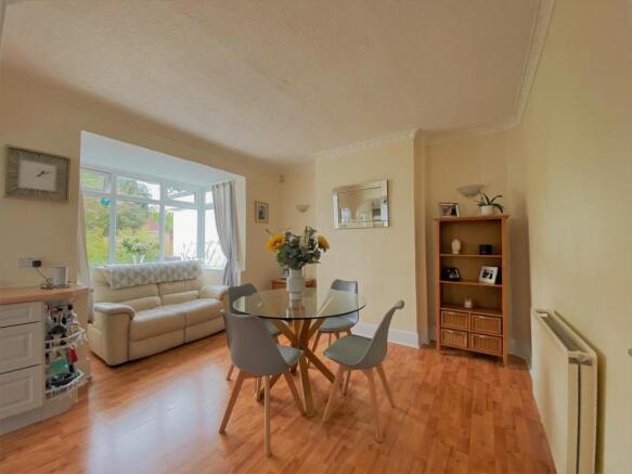 Dining Area.jpg