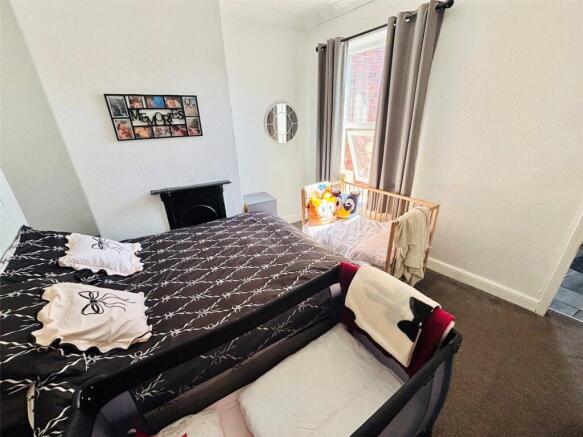 2 bed Terraced for sale Image 6