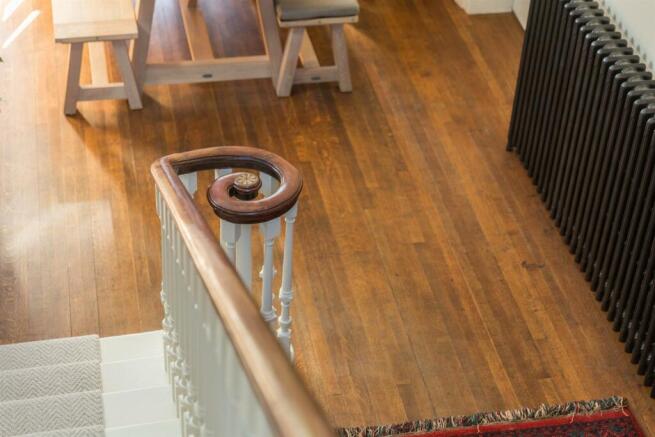 Staircase - Handrail Feature