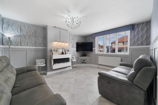 Living Room3.jpg