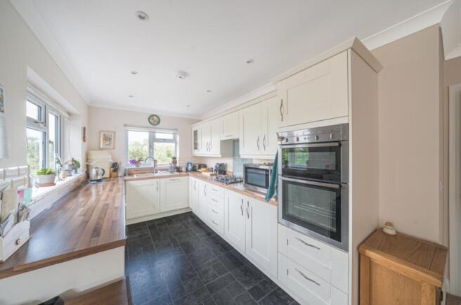 1336486-4-689b5c32d24ff