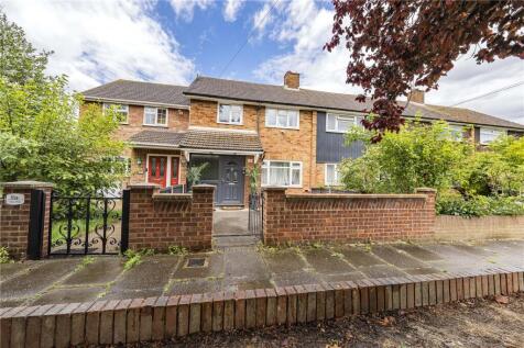 Keats Way, Middlesex