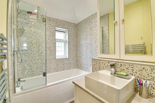 Bathroom.jpg