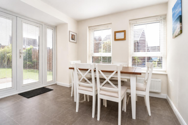 3 bed Semi-Detached for sale Image 9