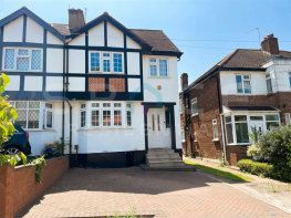 25, Riverdene, Edgware HA8 9TA