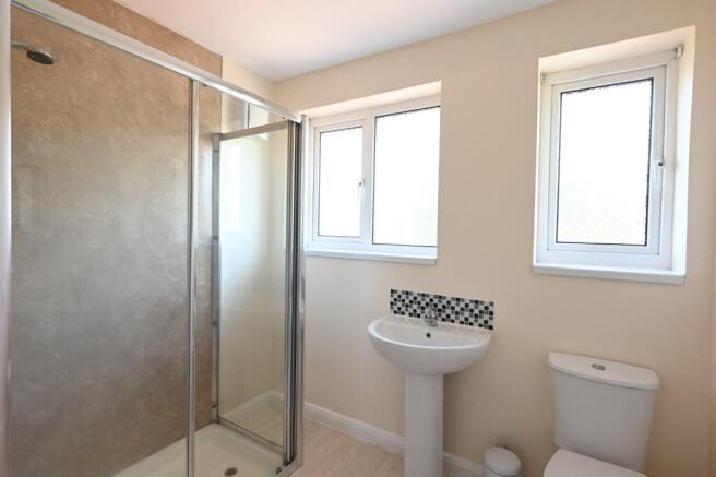 6 bed Detached for sale Image 12