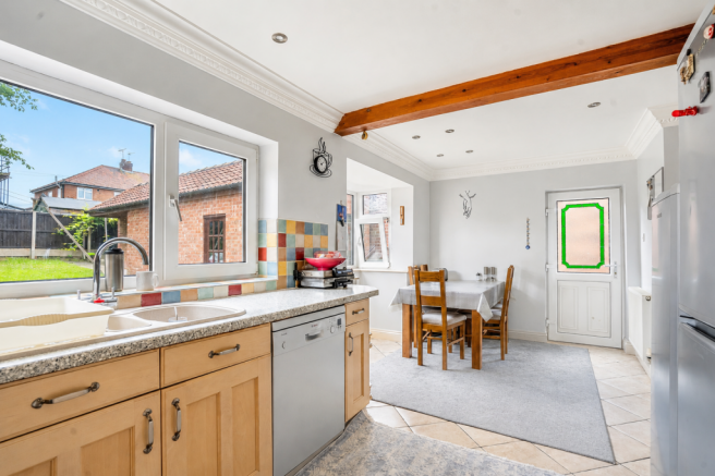 3 bed Semi-Detached for sale Image 5