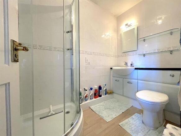 Bathroom (1).jpeg
