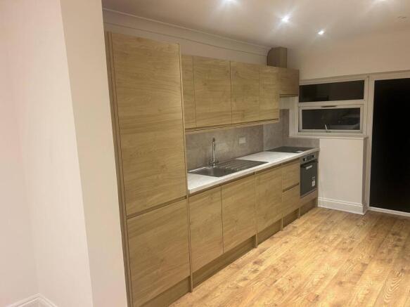 2 bed flat to rent Hamilton Road, London NW11
