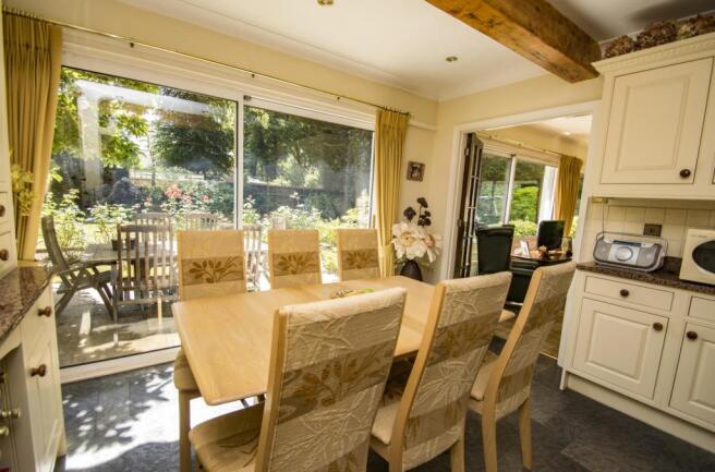 Kitchen diner