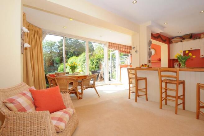 Kitchen/Breakfast Room