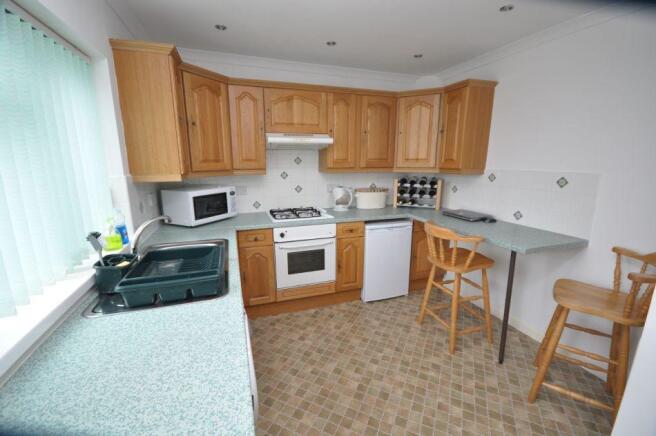 53 Staton Road, Kidwelly, Carmarthenshire Photo 3