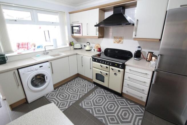 2 bed Semi-Detached for sale Image 11