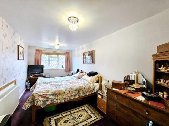 4 bed Semi-Detached for sale Image 10
