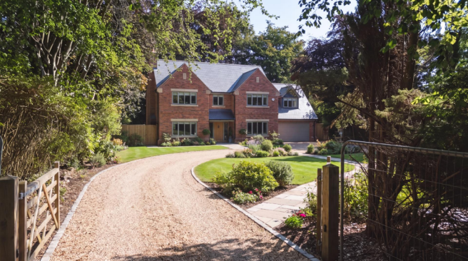 redbrick sandmoor cgi.png