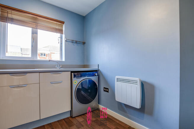 2 bed Apartment for sale Image 4