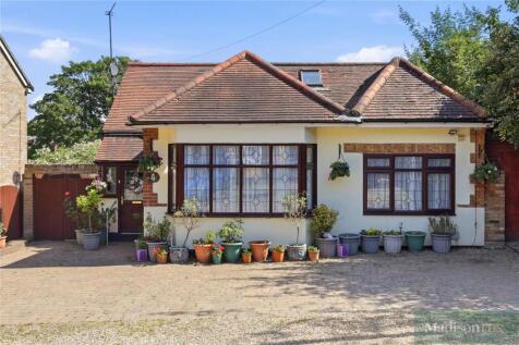 Hilltop View, Woodford Green, Essex, IG8