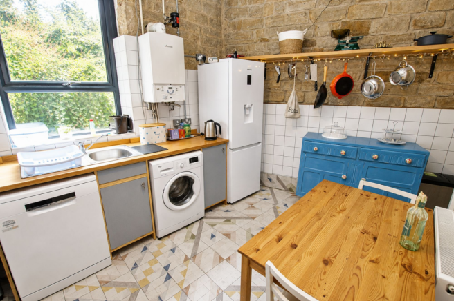 2 bed Terraced for sale Image 3
