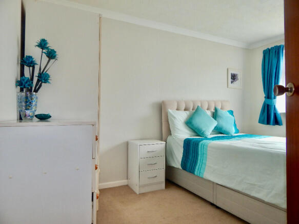 BEDROOM 2