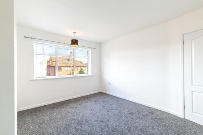 3 bed Semi-Detached to rent Image 7