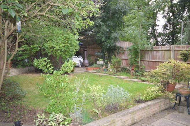 Rear garden 2.jpg